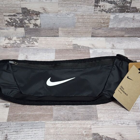 Nike Challenger Waist Fanny Pack Large 1 Liter Running Outdoor Mesh Back Black - Picture 9 of 10